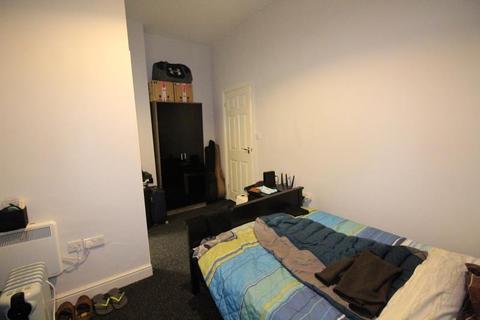 1 bedroom apartment to rent - Denman Street West