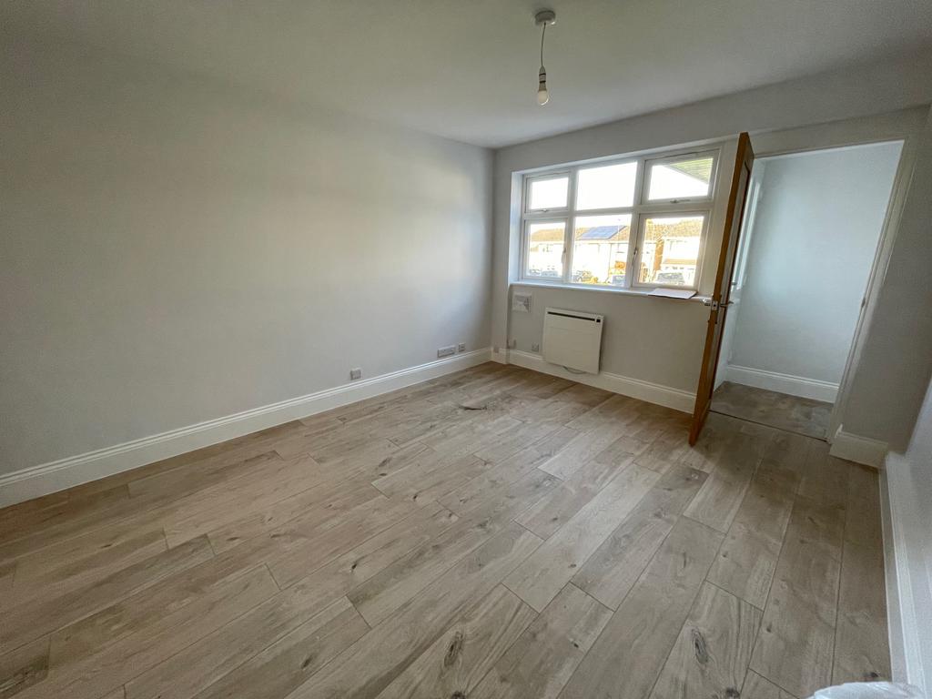Ravenswood Hill, Coleshill, West... 2 bed ground floor £800 pcm (£185 pw)