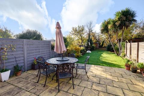 52 Amhurst Gardens, Isleworth, TW7 6AJ