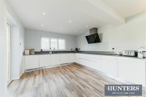 18 Ashley Drive, Banstead, SM7 2AG