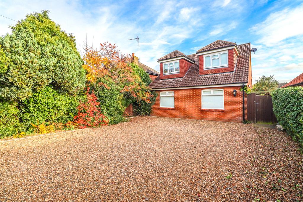 Hatfield Road, Witham, CM8 5 bed detached house £500,000