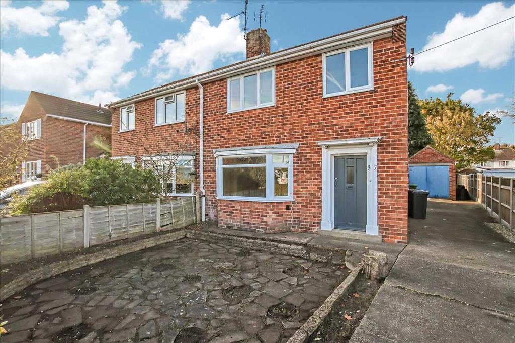 Almond Avenue, Lincoln, Lincoln 3 bed semidetached house £190,000