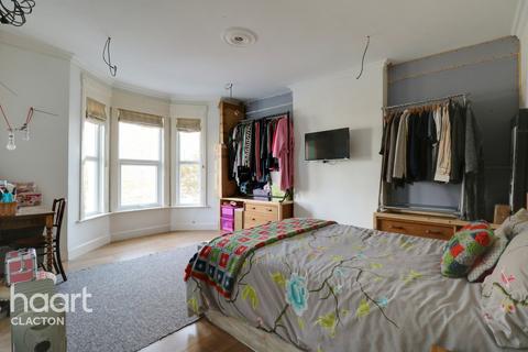 15 Beach Road, Clacton-on-sea, CO15 1UF