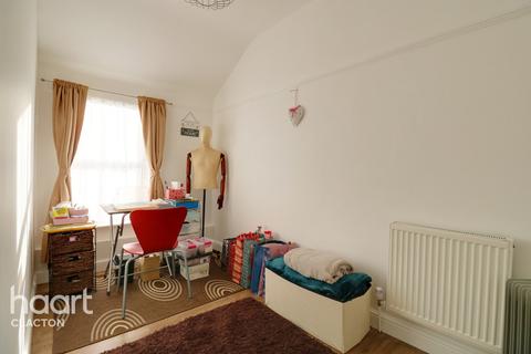 15 Beach Road, Clacton-on-sea, CO15 1UF