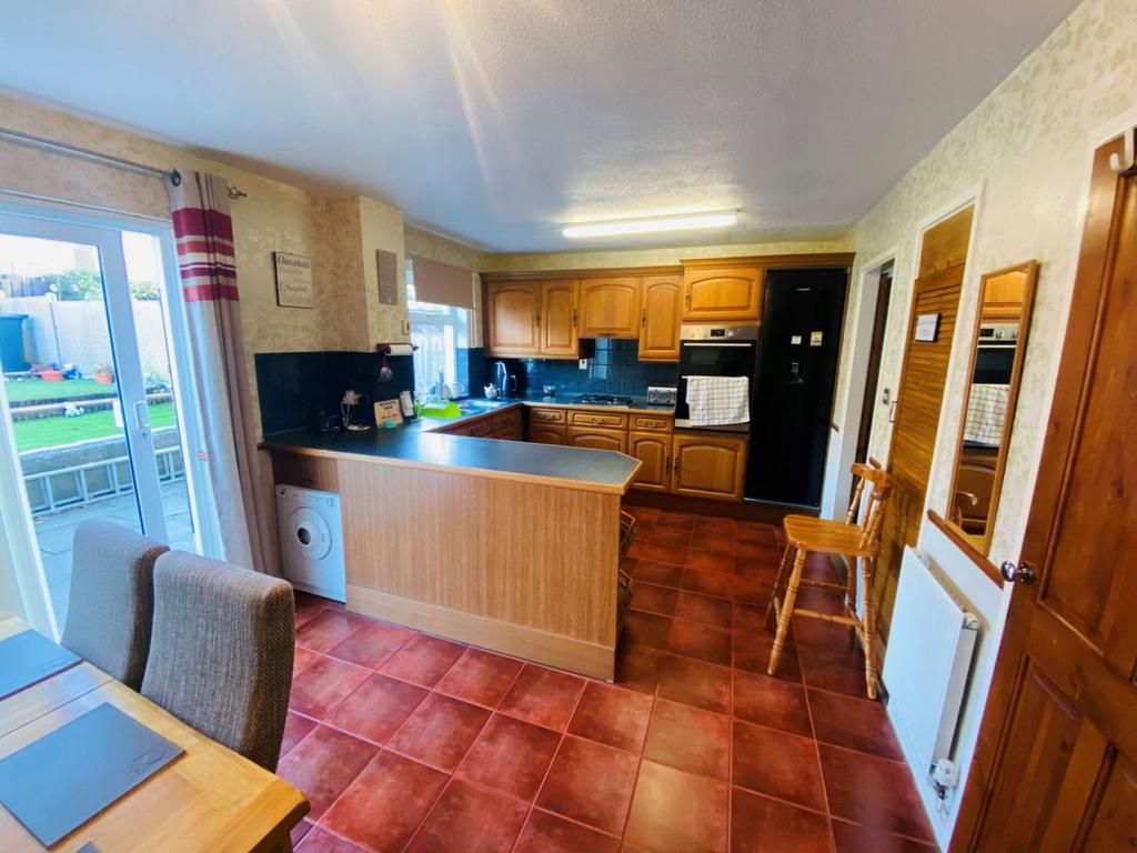 Kitchen / dining room