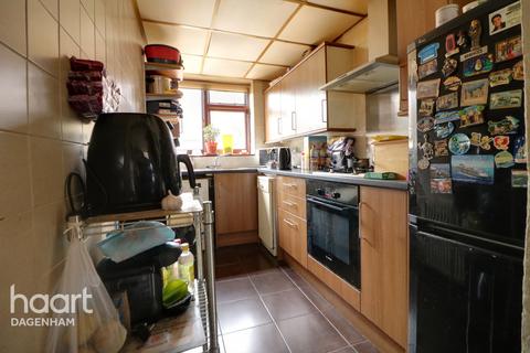 23 Comyns Road, Dagenham, RM9 6PB