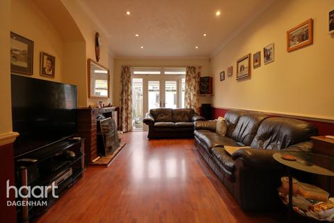 23 Comyns Road, Dagenham, RM9 6PB