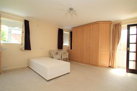 undefined, Harvey,  Grays, RM16