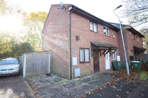 16 Walsham Close, London, SE28 8ND