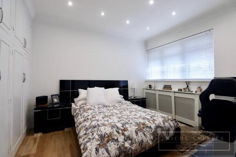 undefined, Hendon Avenue, Finchley central, London, N3