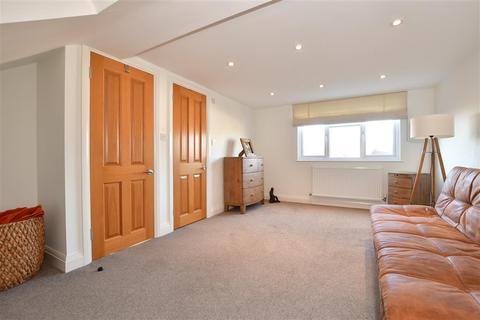 13 Hackbridge Park Gardens, Carshalton, SM5 2HA