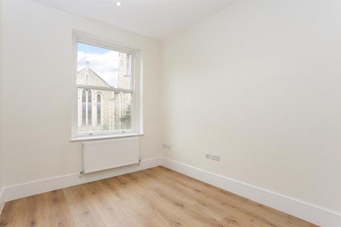 undefined, Finchley Road,  Hampstead,  NW3