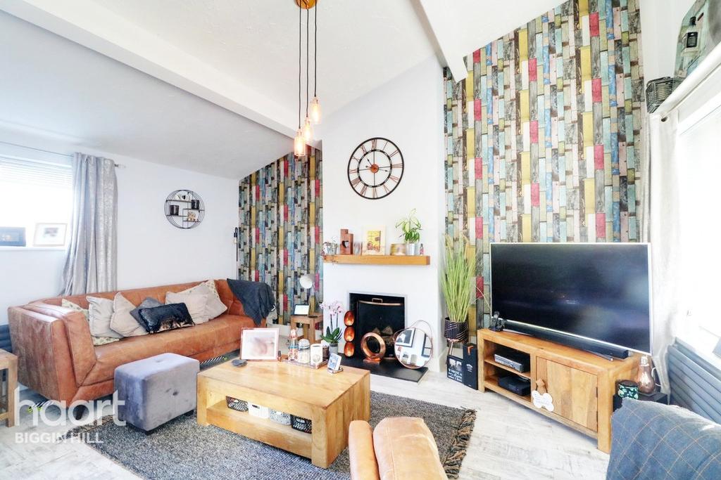 St Marys Green, Biggin Hill 3 bed terraced house £425,000