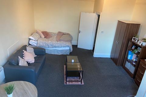 1 bedroom flat to rent, SPRING ROAD, Leeds