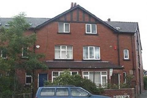 2 bedroom house to rent - HESSLE WALK, Leeds
