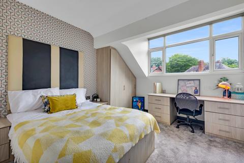 6 bedroom house to rent, ST MICHAELS CRESCENT, Leeds