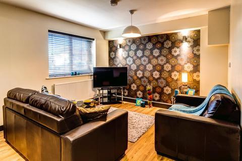 5 bedroom house to rent, ST ANNS RISE, Leeds