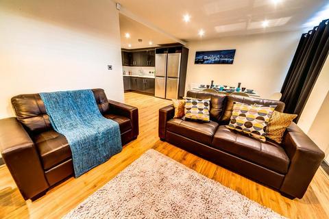 5 bedroom house to rent, ST ANNS RISE, Leeds