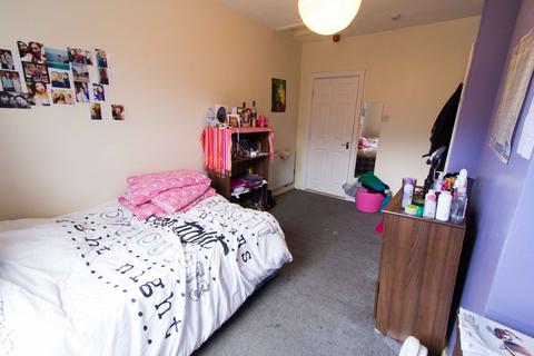 2 bedroom flat to rent, HYDE PARK ROAD, Leeds