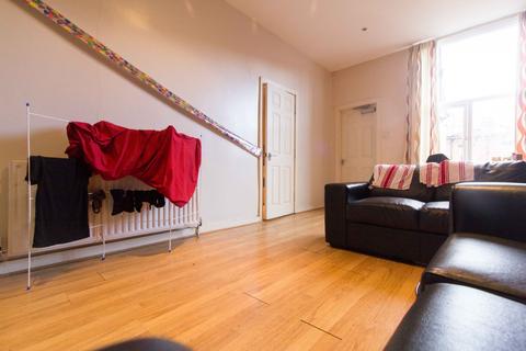 2 bedroom flat to rent, HYDE PARK ROAD, Leeds