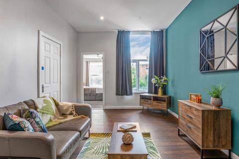 2 bedroom flat to rent, HYDE PARK ROAD, Leeds