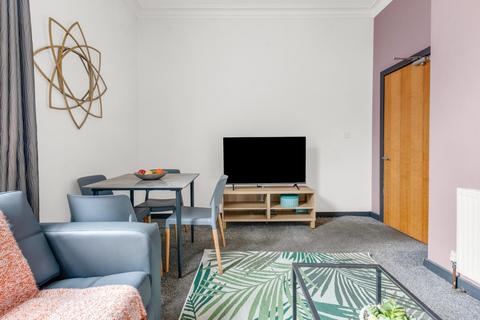 5 bedroom flat to rent, OTLEY ROAD, Leeds