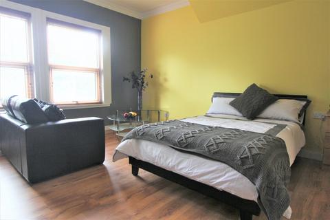 1 bedroom flat to rent, ST JOHNS TERRACE, Leeds