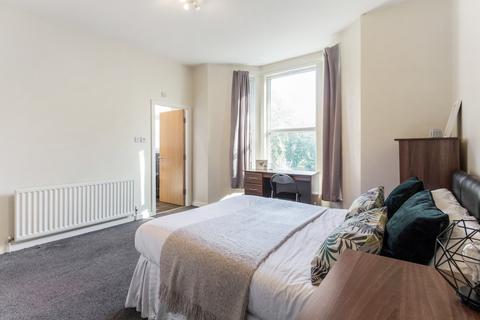 3 bedroom house to rent, BROOKFIELD ROAD, Leeds