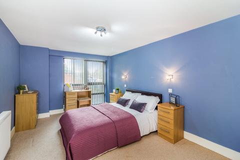 2 bedroom flat to rent, Cardigan Road, Leeds
