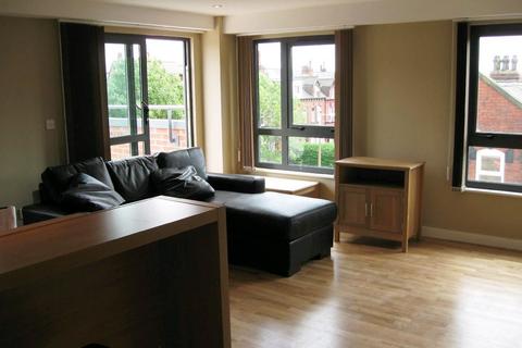 2 bedroom flat to rent, Cardigan Road, Leeds