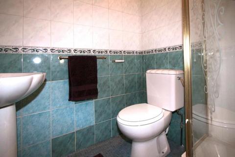 1 bedroom flat to rent, Burley Road, Leeds