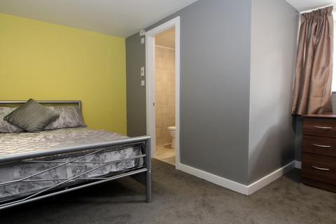 1 bedroom flat to rent, NORTH LANE, Leeds
