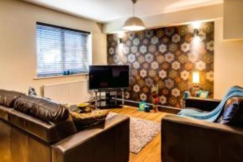 6 bedroom house to rent, BOSTON EXCHANGE COURT, Leeds