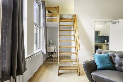 1 bedroom flat to rent, MOOR VIEW, Leeds