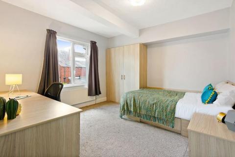 6 bedroom house to rent, ESTCOURT TERRACE, Leeds