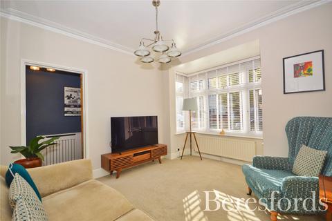 84 Willow Street, Romford, RM7 7LB