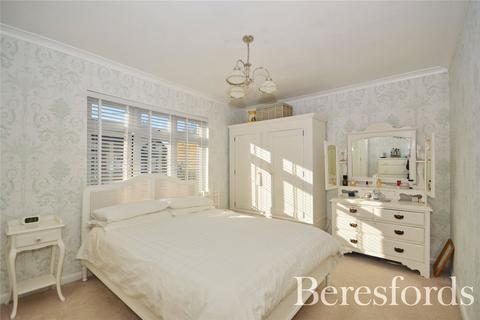 84 Willow Street, Romford, RM7 7LB