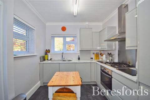 84 Willow Street, Romford, RM7 7LB