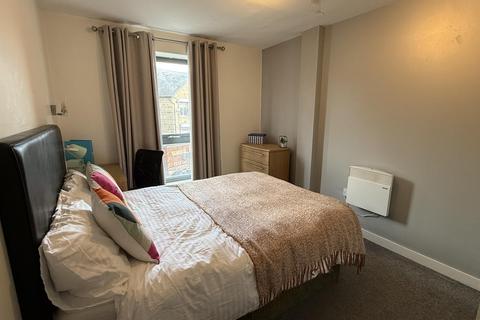 2 bedroom flat to rent, Cross Granby Terrace, Leeds