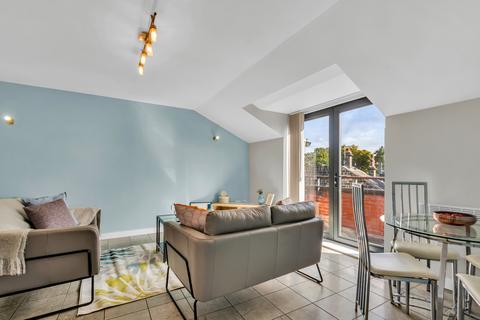 2 bedroom flat to rent, Cross Granby Terrace, Leeds