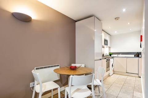 2 bedroom flat to rent, Cross Granby Terrace, Leeds