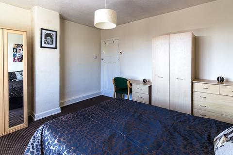 2 bedroom house to rent - Manor Avenue, Leeds