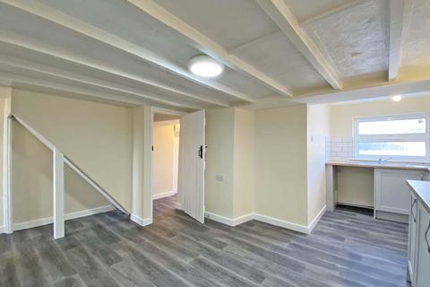 14 Centenary Row Middle, Camborne, TR14 8HT