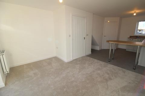 2 bedroom end of terrace house to rent, Channings Drive