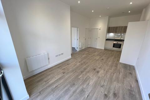 1 bedroom ground floor maisonette to rent, Springfield House, Ashwood Way RG23