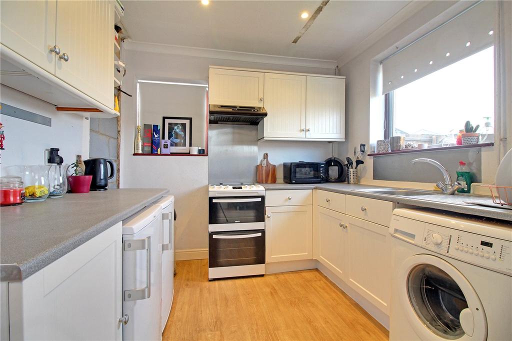 Heartsease Lane, Norwich, Norfolk, NR7 3 bed semidetached house £240,000