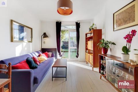 2 bedroom ground floor flat for sale, Clifford Gardens, London NW10