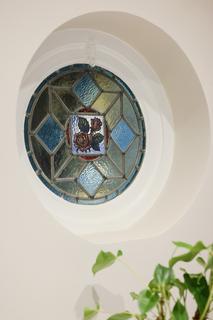 Tudor Cottage Garden Close, Leatherhead, KT22 8LR