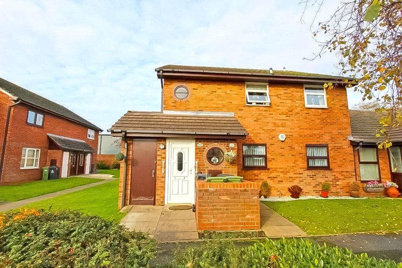 Cotswold Grove, Coppice Farm Estate... 2 bed apartment £120,000