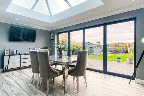 96 Broad Lane, Essington, Wolverhampton, WV11 2RG